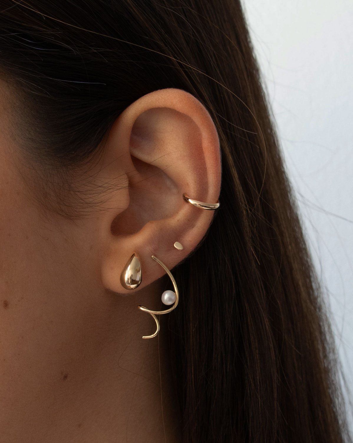 (Pair) Squiggle Pearl Earrings